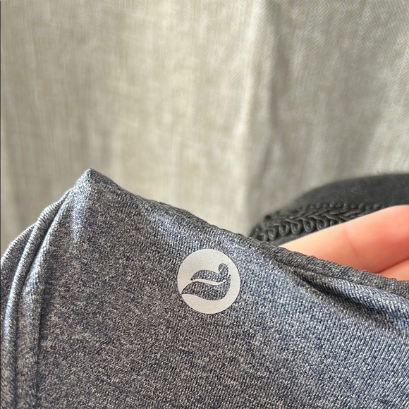 Fabletics Gray Long Sleeve Tee with Soft Fabric and Relaxed Fit - Picture 4 of 5